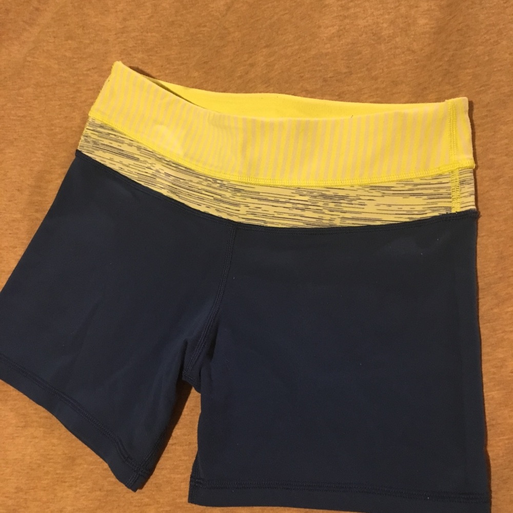Lululemon Spandex Shorts / size 4 regular